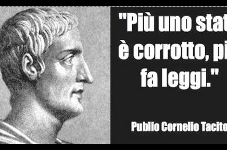 Un sentiero nel bosco