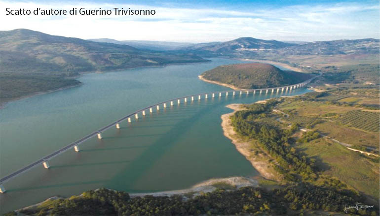Senza spiegazioni
