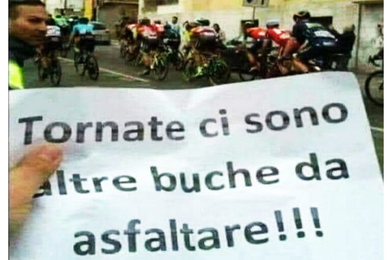 Schiaffo alla mondanità
