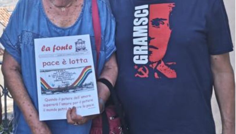 L’esistenza come slogan con tina e tony al centro