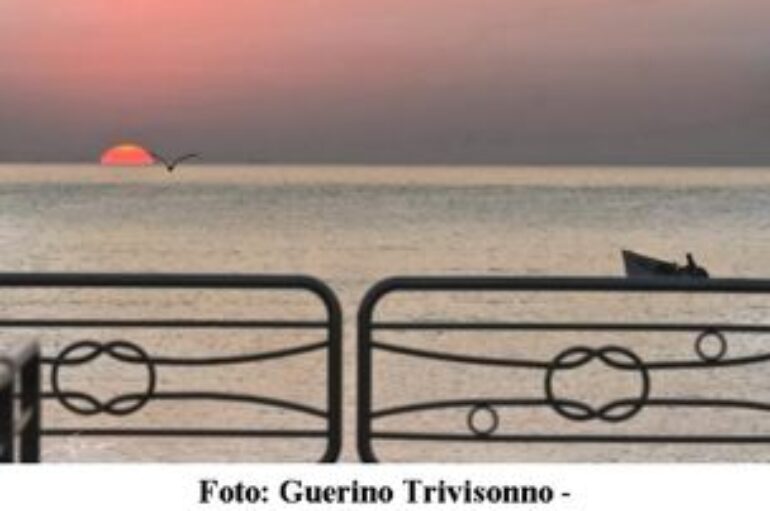 Foto: Guerino Trivisonno –  Termoli: “e il naufragar m’è dolce in questo mare”