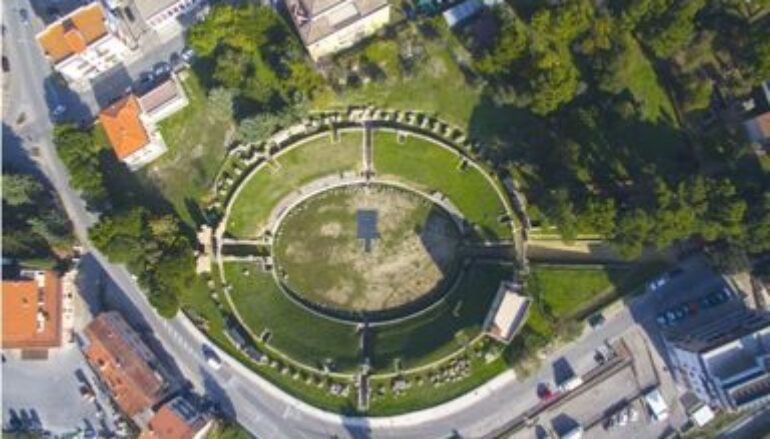 Foto: Guerino Trivisonno, Larino-Anfiteatro