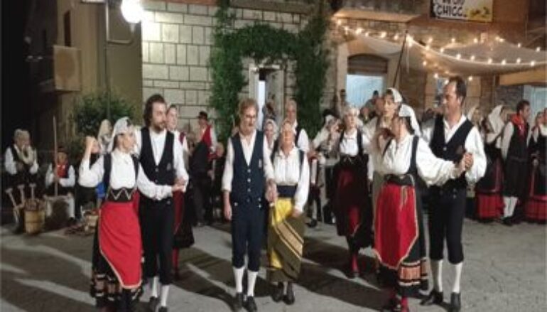 Identità e folklore