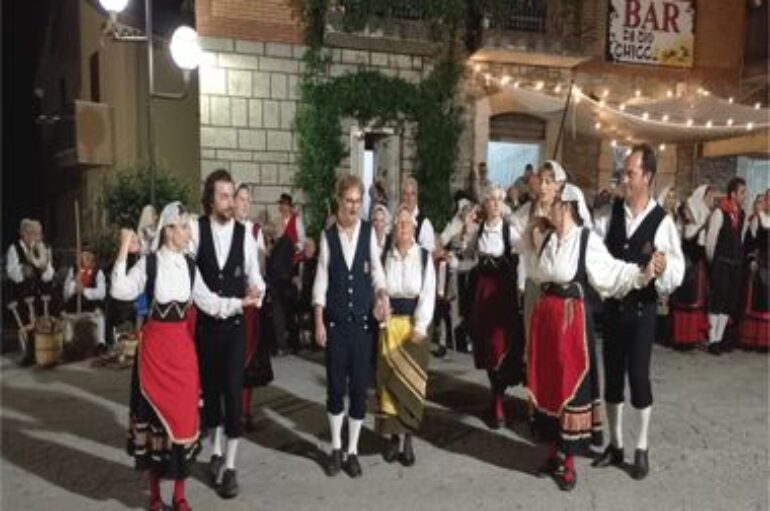 Identità e folklore