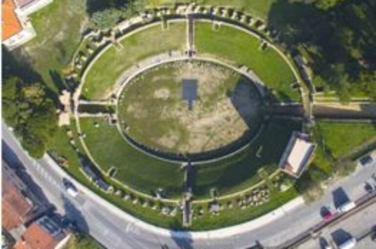 Foto: “L’anfiteatro di Larino” di Guerino Trivisonno