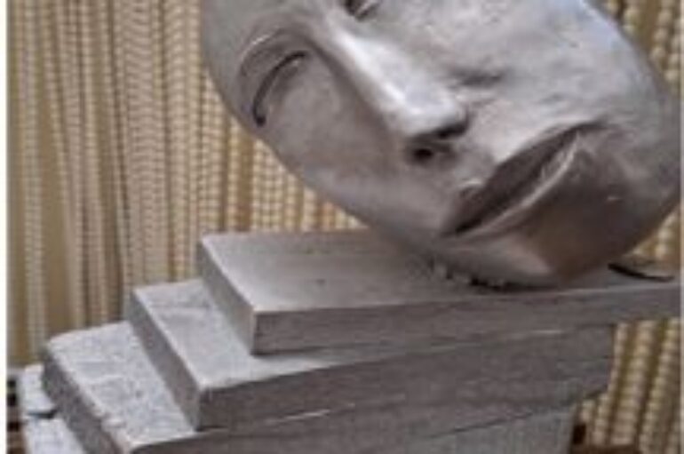 I manufatti di Cleofino Casolino: “Giù la maschera!”